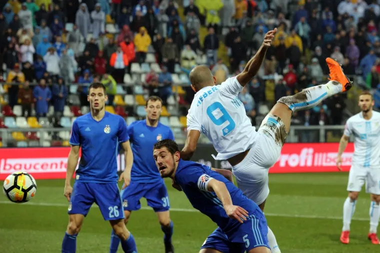 DERBI NA RUJEVICI: Rijeka s igračem vi&scaron;e potopila Modre