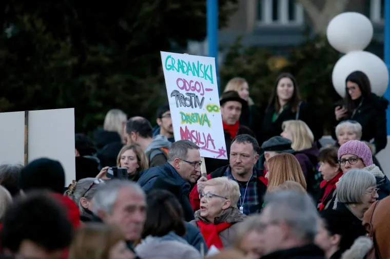 U Zagrebu žene promar&scaron;ile na 8. mart i poslale jasnu poruku