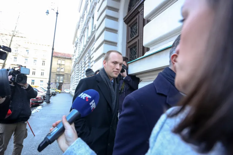 Tomislav Saucha u pratnji odvjetnika dolazi na Županijski sud