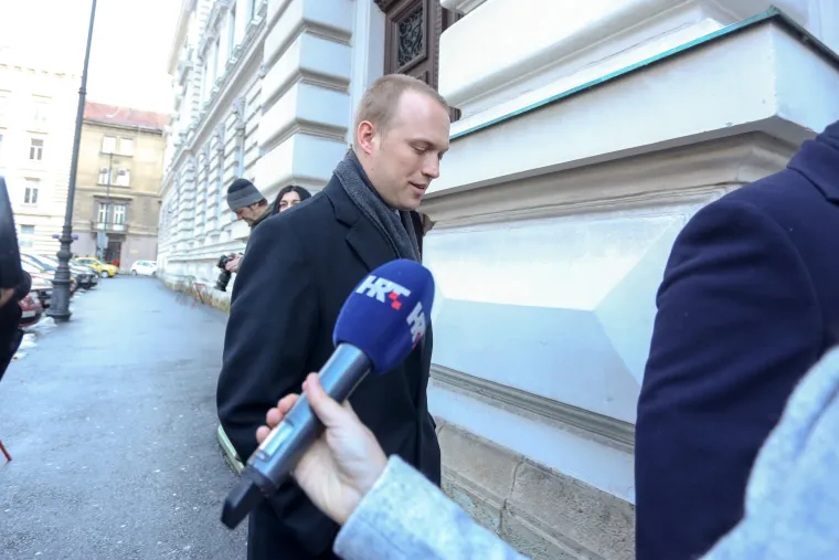 Tomislav Saucha u pratnji odvjetnika dolazi na Županijski sud