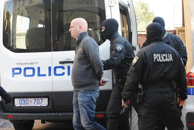 Pogledajte privođenje: ovo su ljudi koji su 'pali' sa 100 kilograma kokaina