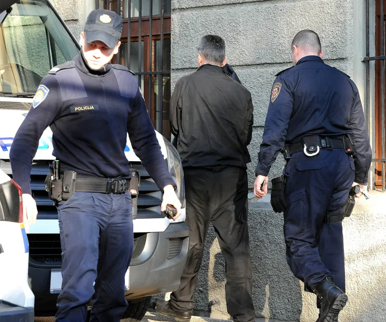 Pogledajte privođenje: ovo su ljudi koji su 'pali' sa 100 kilograma kokaina