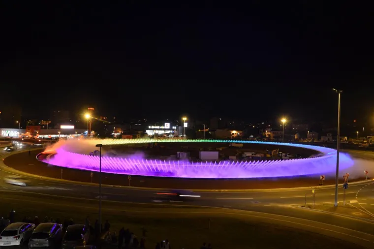 Ulupali vi&scaron;e od 30 milijuna kuna u osvijetljeni kružni tok u Puli, a jo&scaron; uvijek nema uporabnu dozvolu