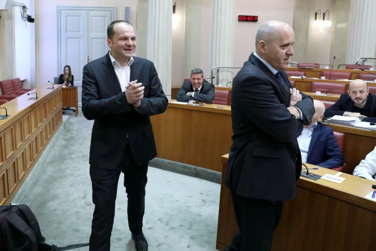 Neobična situacija: zbog odsutnosti predsjednika, Hajda&scaron; Dončić počeo sjednicu da proglasi stanku