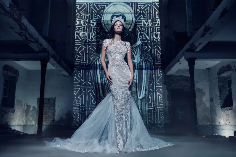 Predstavljanje Matijinog rada, s kojim sam upoznat u svim etepama stvaranja, zaslužuje poseban tretman i predstavljanje koje traži barem toliko energije, kreativnosti  i truda, te zanata, kako bi prikazali njenu kolekciju na način koji zaslužuje i kojim se izdvaja u mno&scaron;tvu onoga &scaron;to modna scena nudi.