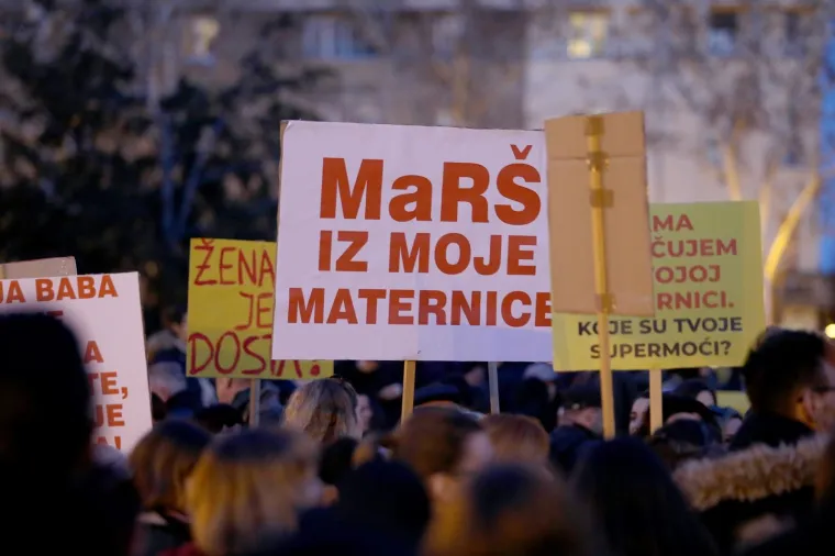 Jučer je održan treći po redu Noćni marš u sklopu Međunarodnog dana žena u režiji feminističkog kolektiva fAKTIV.