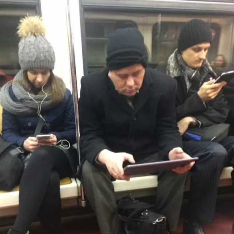 RUSKA MODA TOLIKO JE BIZARNA DA BI SE MOGLA POJAVITI NA MODNIM PISTAMA: Neukus je novi ukus