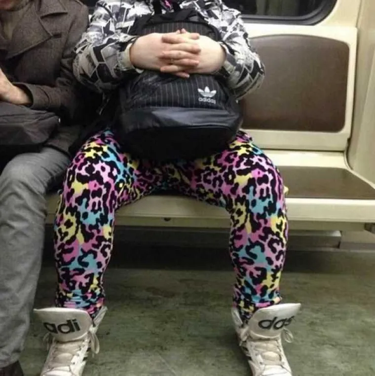 RUSKA MODA TOLIKO JE BIZARNA DA BI SE MOGLA POJAVITI NA MODNIM PISTAMA: Neukus je novi ukus