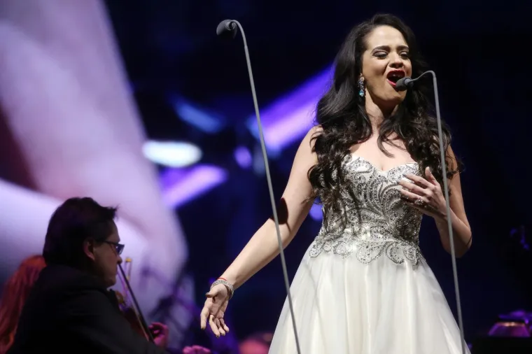 ANDREA BOCELLI ODUŠEVIO PREPUNU ARENU: Samo najveći sretnici prisustvovali koncertu za koji se tražila karta više