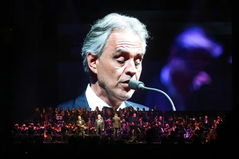 ANDREA BOCELLI ODUŠEVIO PREPUNU ARENU: Samo najveći sretnici prisustvovali koncertu za koji se tražila karta više
