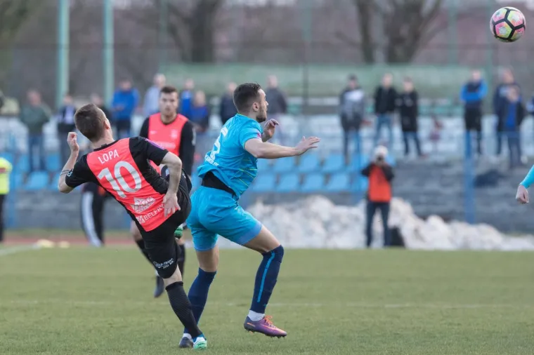 SLAVONSKI DERBI U VINKOVCIMA: Cibalia dočekala Osijek