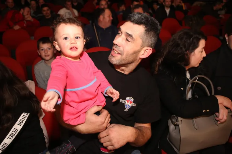 Pogledajte tko ima najjaču desnicu u Hrvatskoj: u Sinju održano državno prvenstvu u obaranju ruke