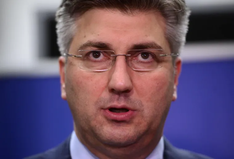 ZAVR&Scaron;IO MARATONSKI SASTANAK HDZ-ovaca: Premijer Plenković obratio se javnosti vezano za Istanbulsku konvenciju