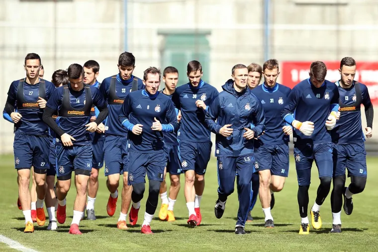 JURČEVIĆ IZVEO MODRE NA HITREC KACIAN: Dinamo odradio prvi trening pod vodstvom novog trenera