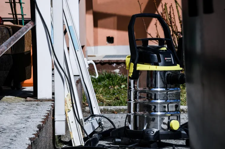 U Zapre&scaron;iću eksplozija o&scaron;tetila prozore na obiteljskoj kući