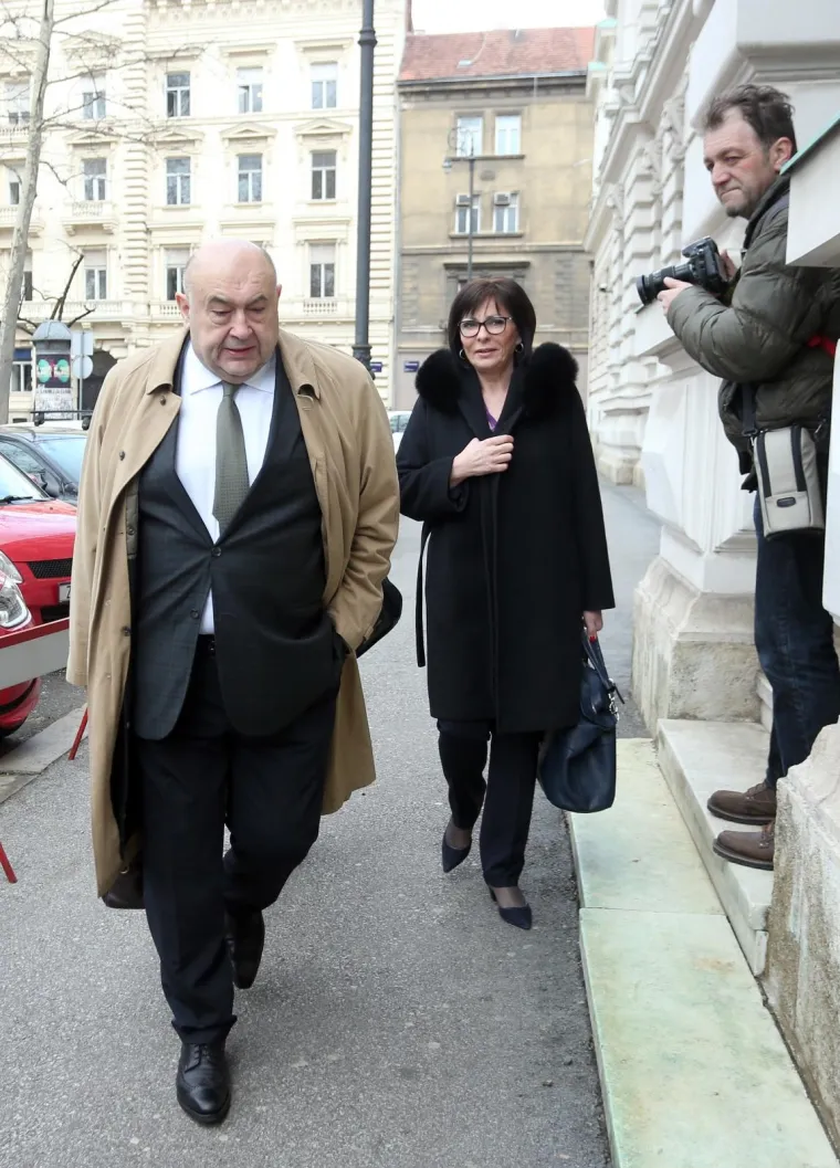 Pogledajte s kime se dotjerana Marina Lovrić Merzel danas pojavila na zagrebačkom sudu