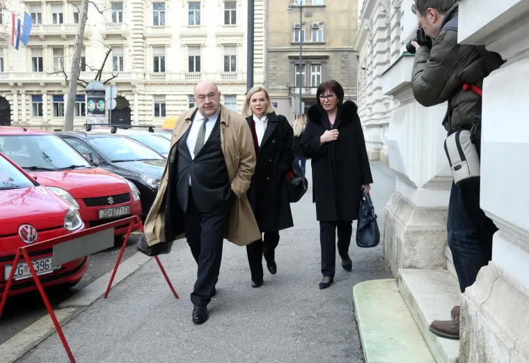 Pogledajte s kime se dotjerana Marina Lovrić Merzel danas pojavila na zagrebačkom sudu