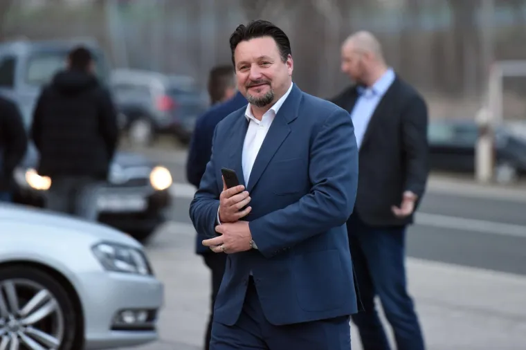 Sastanak Kluba zastupnika HDZ-a na čelu s premijerom Plenkovićem