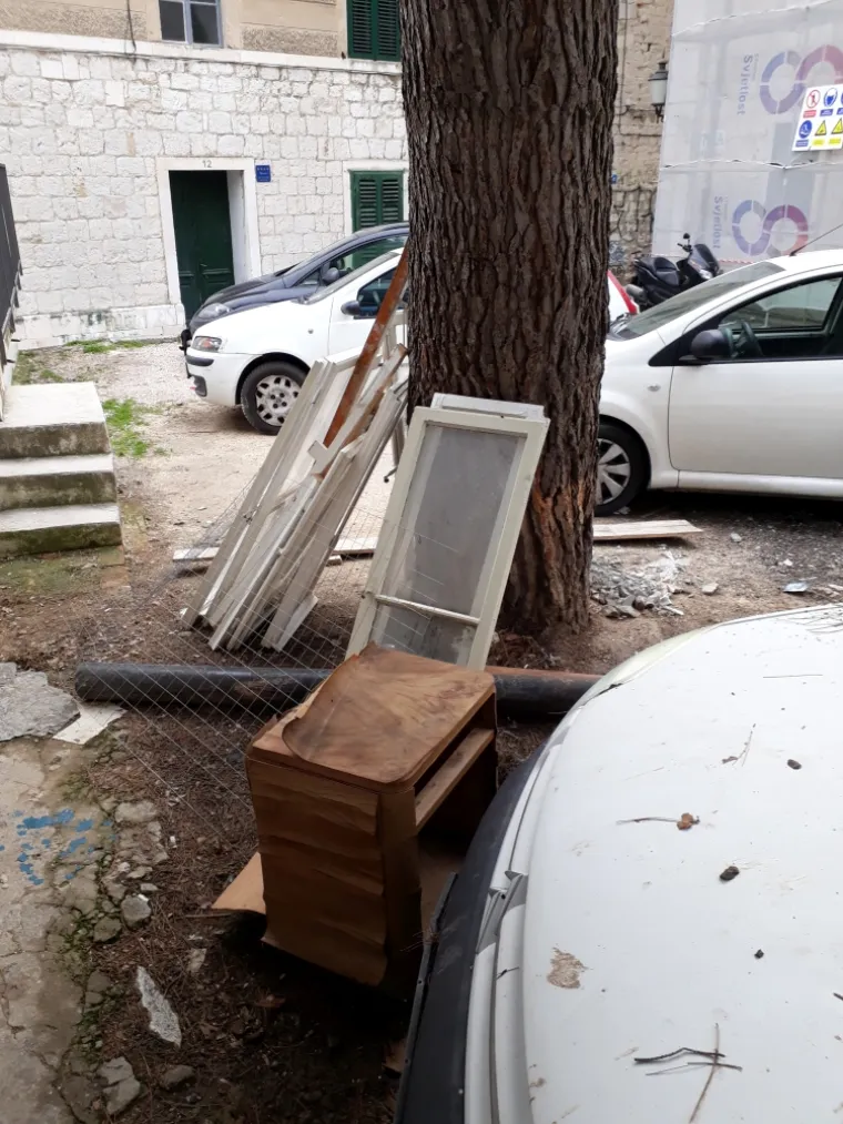 Pogledajte kako izgleda najpoznatiji splitski kvart pred turističku sezonu: smeće i divlja gradnja razljutili građane