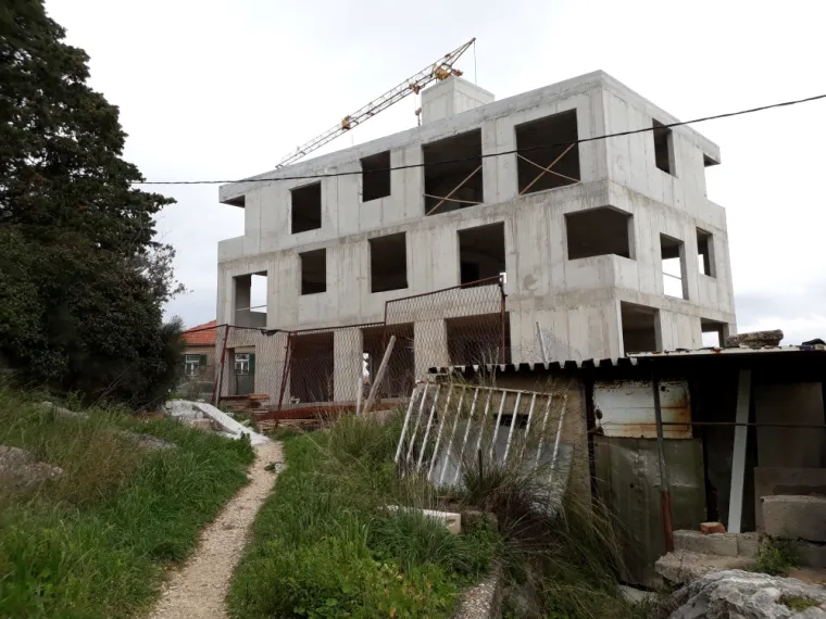 Pogledajte kako izgleda najpoznatiji splitski kvart pred turističku sezonu: smeće i divlja gradnja razljutili građane