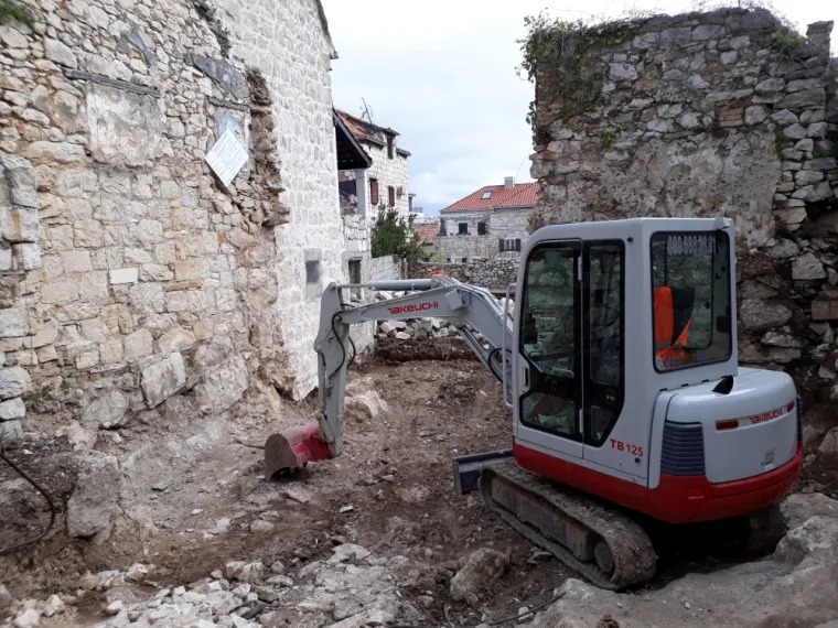 Pogledajte kako izgleda najpoznatiji splitski kvart pred turističku sezonu: smeće i divlja gradnja razljutili građane