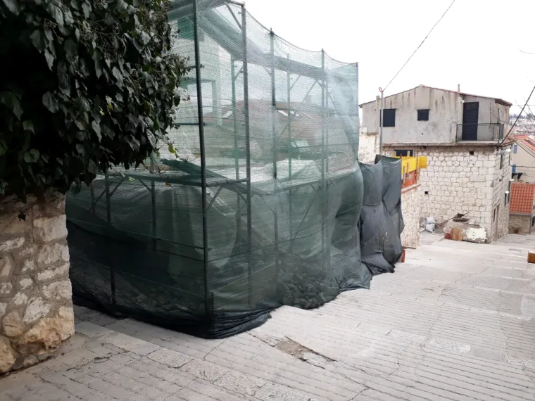 Pogledajte kako izgleda najpoznatiji splitski kvart pred turističku sezonu: smeće i divlja gradnja razljutili građane