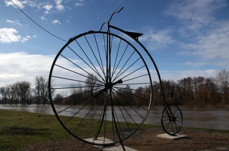 POPLAVA U HRVATSKOJ KOSTAJNICI: Una poplavila ulice i kuće