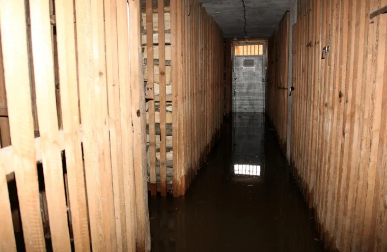 POPLAVA U HRVATSKOJ KOSTAJNICI: Una poplavila ulice i kuće