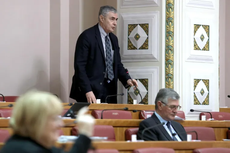 Danas su na sjednicu Sabora zastupnici do&scaron;li nasmijana lica