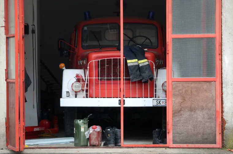 Hrvatska Kostajnica: Iako je vodostaj Une u opadanju, na snazi je jo&scaron; uvijek izvanredno stanje