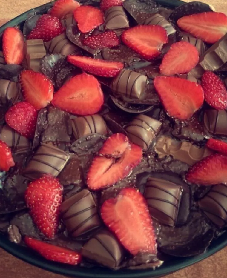 Natjerat će vam slinu na usta: Najslasnije Kinder Bueno torte koje ste ikada vidjeli