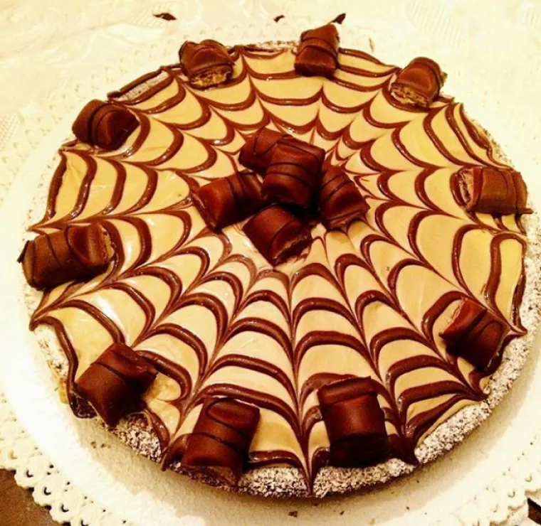 Natjerat će vam slinu na usta: Najslasnije Kinder Bueno torte koje ste ikada vidjeli