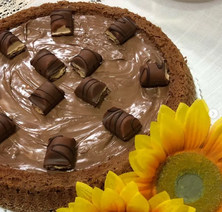 Natjerat će vam slinu na usta: Najslasnije Kinder Bueno torte koje ste ikada vidjeli