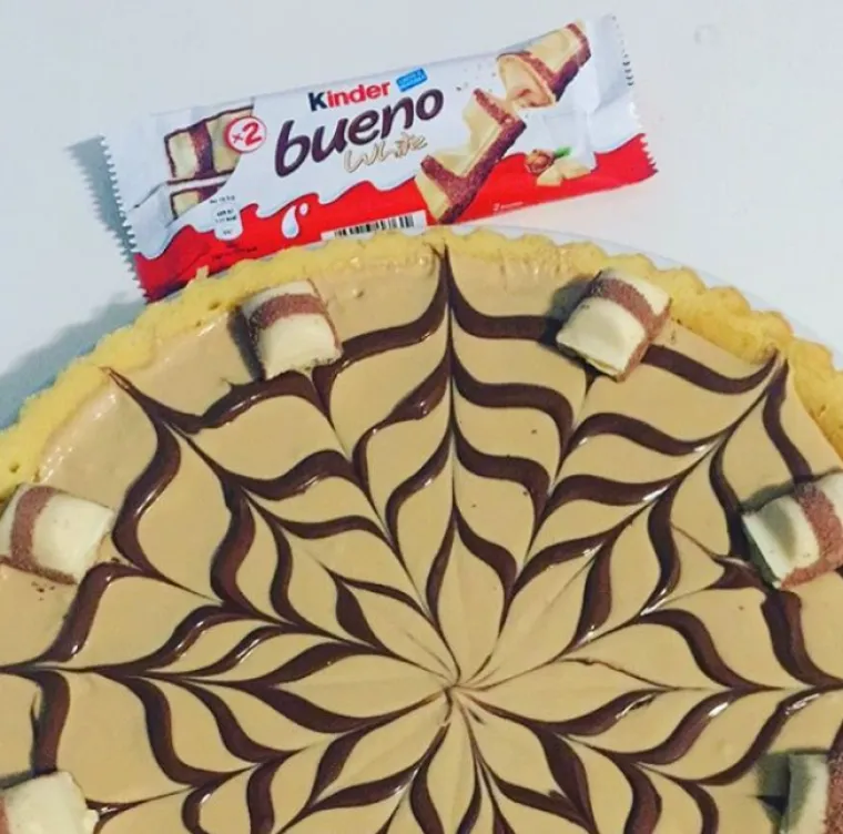 Natjerat će vam slinu na usta: Najslasnije Kinder Bueno torte koje ste ikada vidjeli