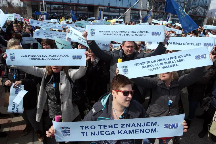 Prosvjed Sindikat hrvatskih učitelja ispred Ministarstva znanosti i obrazovanja