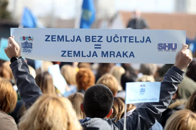 Prosvjed Sindikat hrvatskih učitelja ispred Ministarstva znanosti i obrazovanja