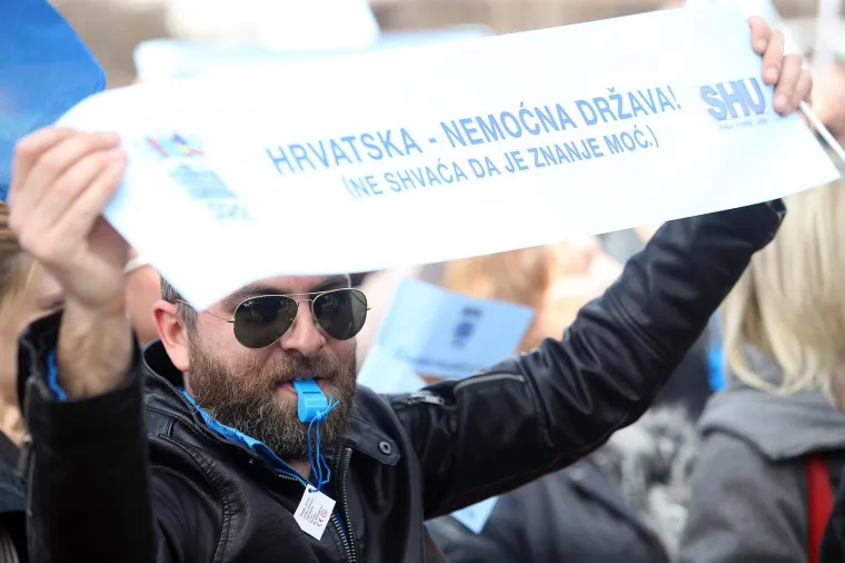 Prosvjed Sindikat hrvatskih učitelja ispred Ministarstva znanosti i obrazovanja