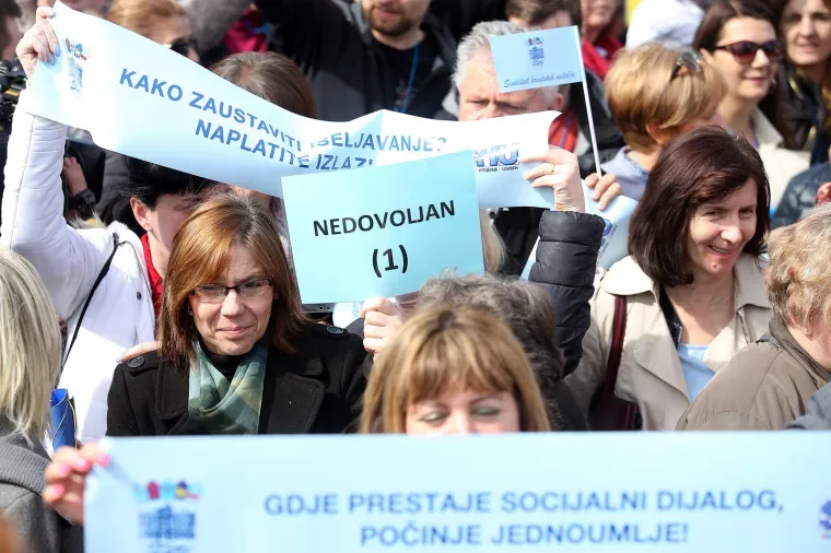 Prosvjed Sindikat hrvatskih učitelja ispred Ministarstva znanosti i obrazovanja