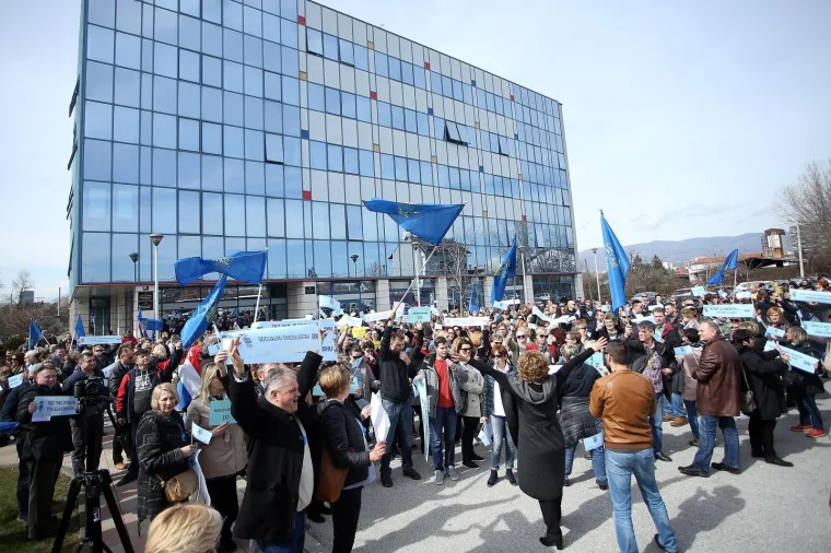 Prosvjed Sindikat hrvatskih učitelja ispred Ministarstva znanosti i obrazovanja