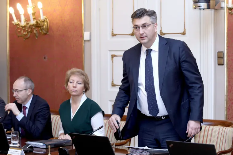 Vlada o zbrinjavanju stanovnika Hrvatske Kostajnice