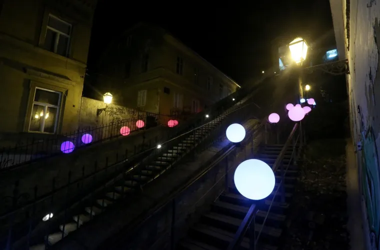 FESTIVAL SVJETLA U ZAGREBU: Pogledajte atraktivne svjetlosne instalacije i projekcije inspirirane proljećem