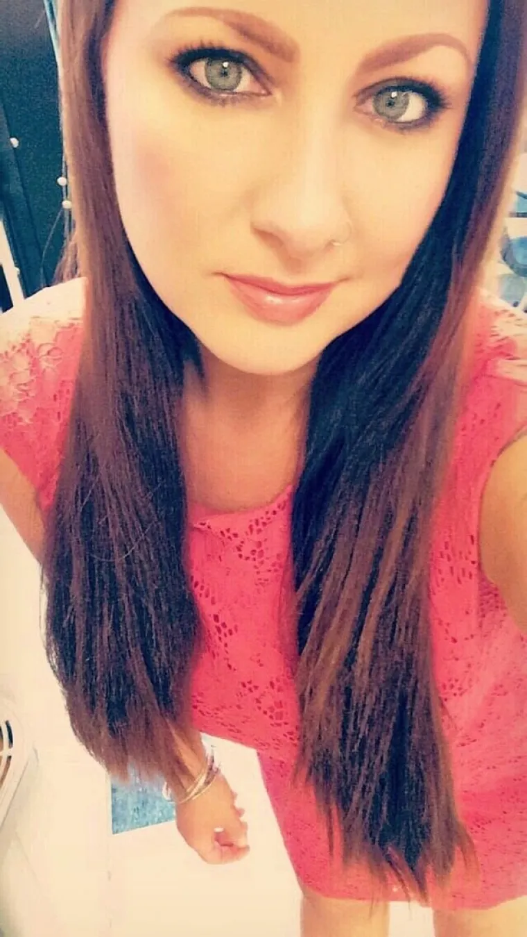 SKIDAJU SE ZA STOLOM, U HODNIKU... Ne biraju mjesto, i uopće ih ne smeta &scaron;to ih kolege gledaju