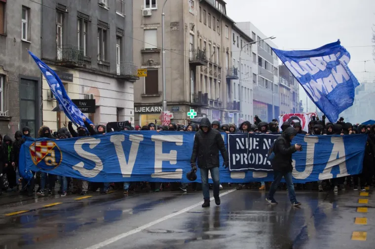 Jasna poruka Upravi i Mamiću: Bad Blue Boys prosvjedovali na ulicama