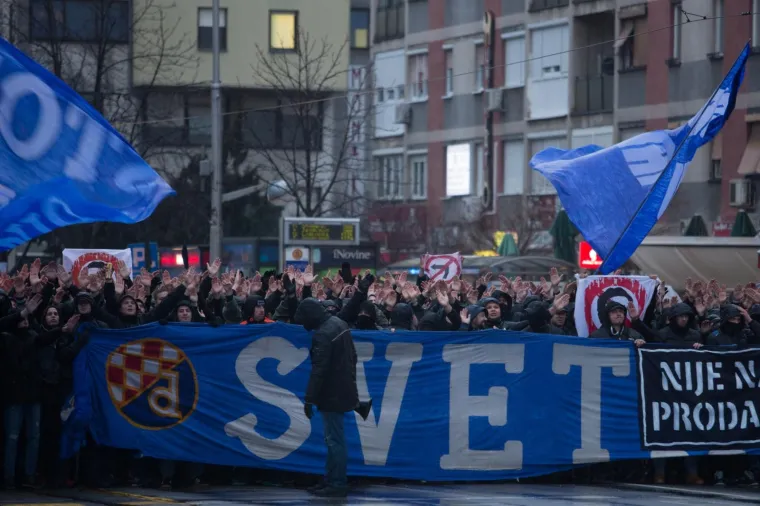 Jasna poruka Upravi i Mamiću: Bad Blue Boys prosvjedovali na ulicama