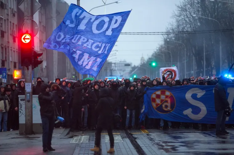 Jasna poruka Upravi i Mamiću: Bad Blue Boys prosvjedovali na ulicama