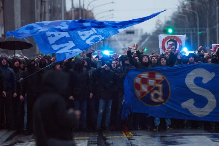 Jasna poruka Upravi i Mamiću: Bad Blue Boys prosvjedovali na ulicama