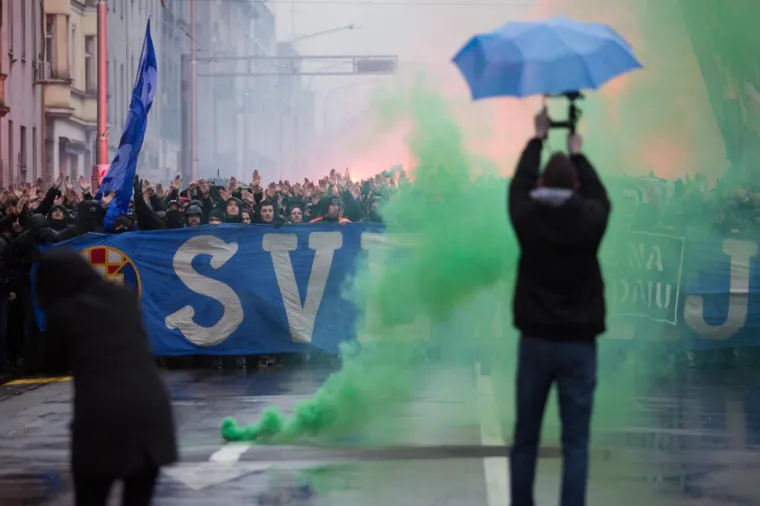 Jasna poruka Upravi i Mamiću: Bad Blue Boys prosvjedovali na ulicama