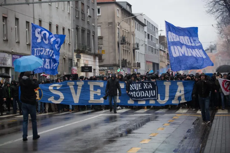 Jasna poruka Upravi i Mamiću: Bad Blue Boys prosvjedovali na ulicama