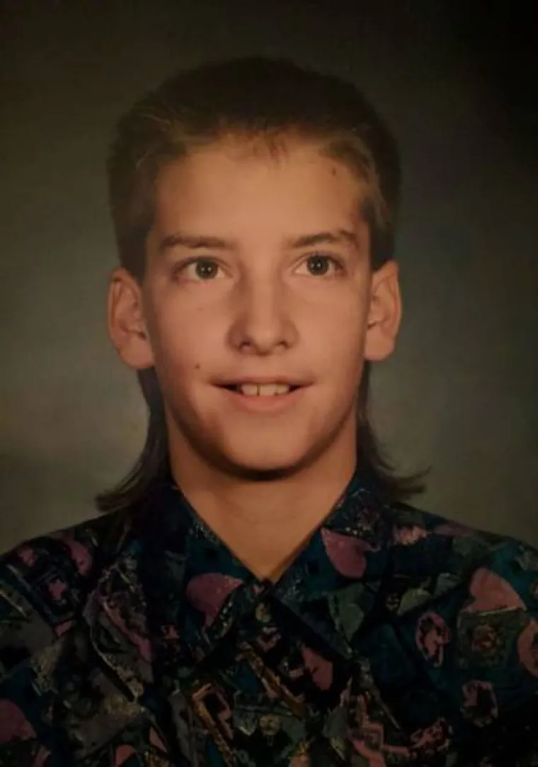 OBRUKALI SE, ALI SU BAREM NASMIJALI CIJELI INTERNET: Njihova moda iz mladih dana nije se održala