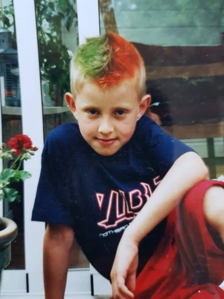 OBRUKALI SE, ALI SU BAREM NASMIJALI CIJELI INTERNET: Njihova moda iz mladih dana nije se održala